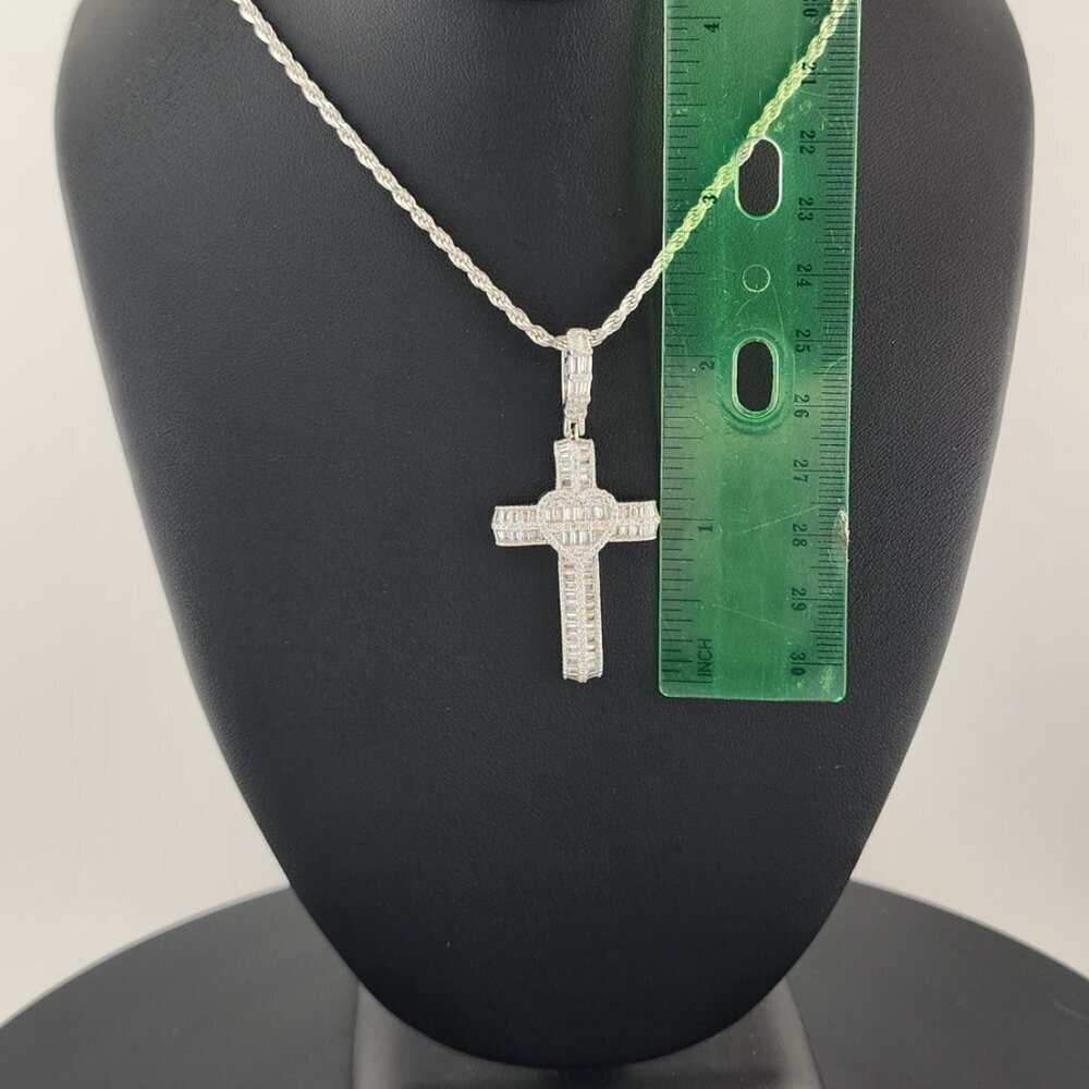 925 Silver Cross in Heart Necklace – Faith-Inspired Jewelry, Gift-Ready - Picture 8 of 8
